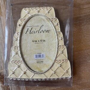 HomeTrends Heirloom Wedding Cake Anniversary 4" X 6" Frame Photo Pearls